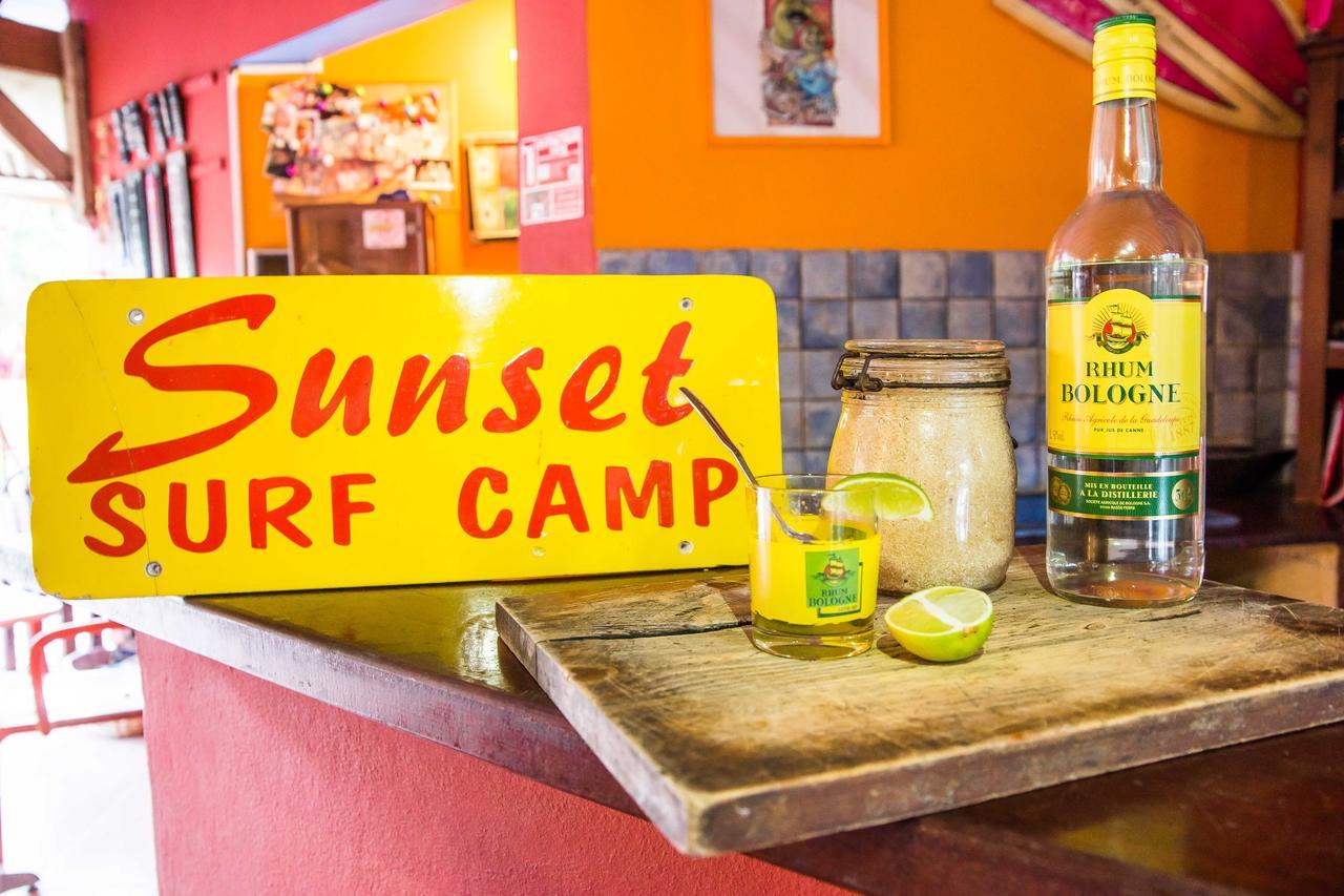 Sunset Surf Camp Hostel แซงต์-ฟรองซัวส์ ภายนอก รูปภาพ